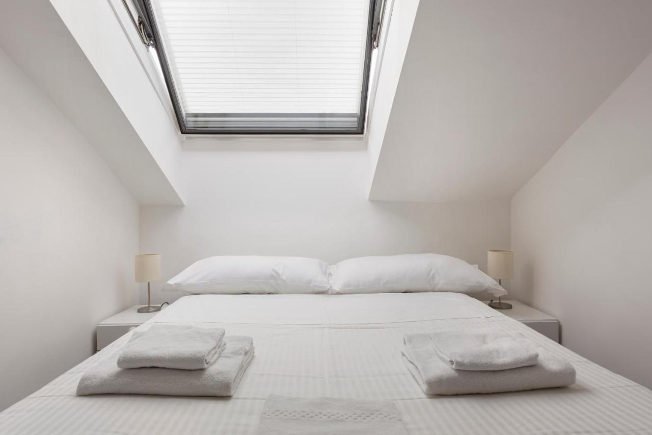 2 Bedroom 2 Bathroom Apt - Duomo 2 Milano Exterior foto